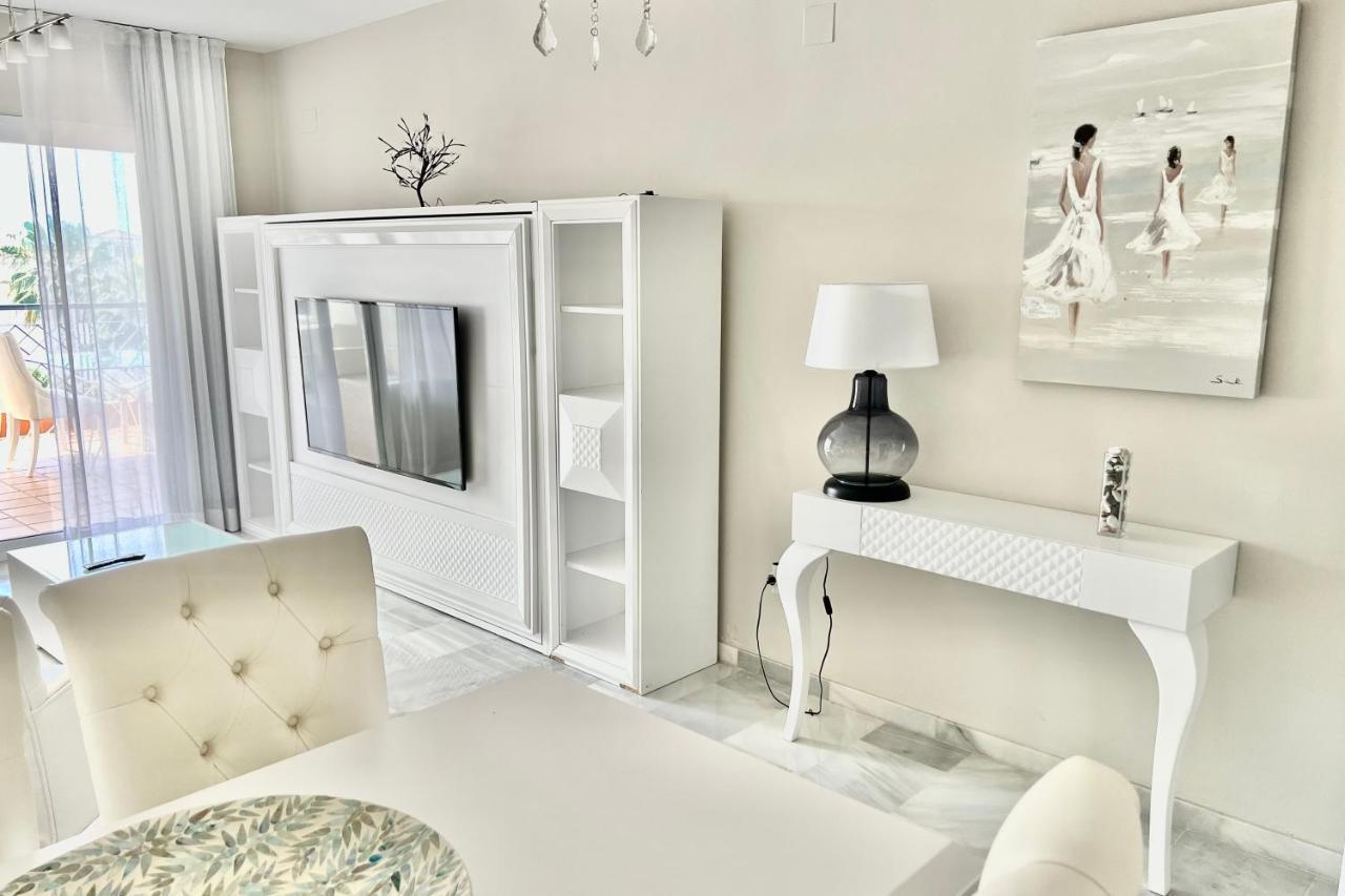 Mi Capricho Beachfront- 9E Apartment With Sea Views - Costa Del Sol Sitio de Calahonda المظهر الخارجي الصورة