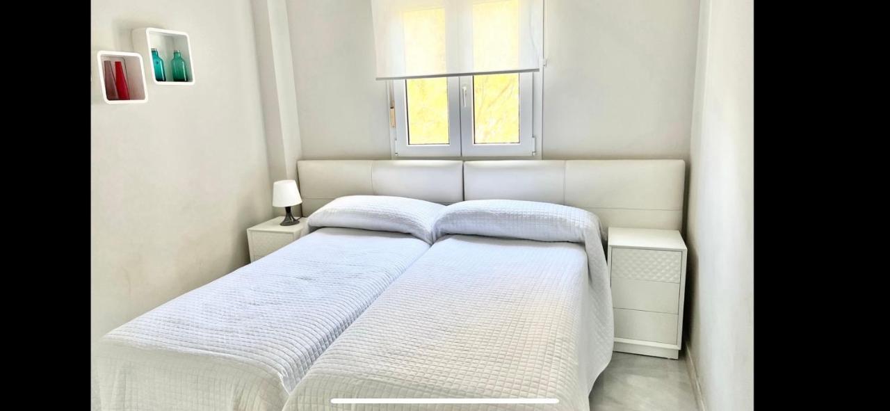 Mi Capricho Beachfront- 9E Apartment With Sea Views - Costa Del Sol Sitio de Calahonda المظهر الخارجي الصورة