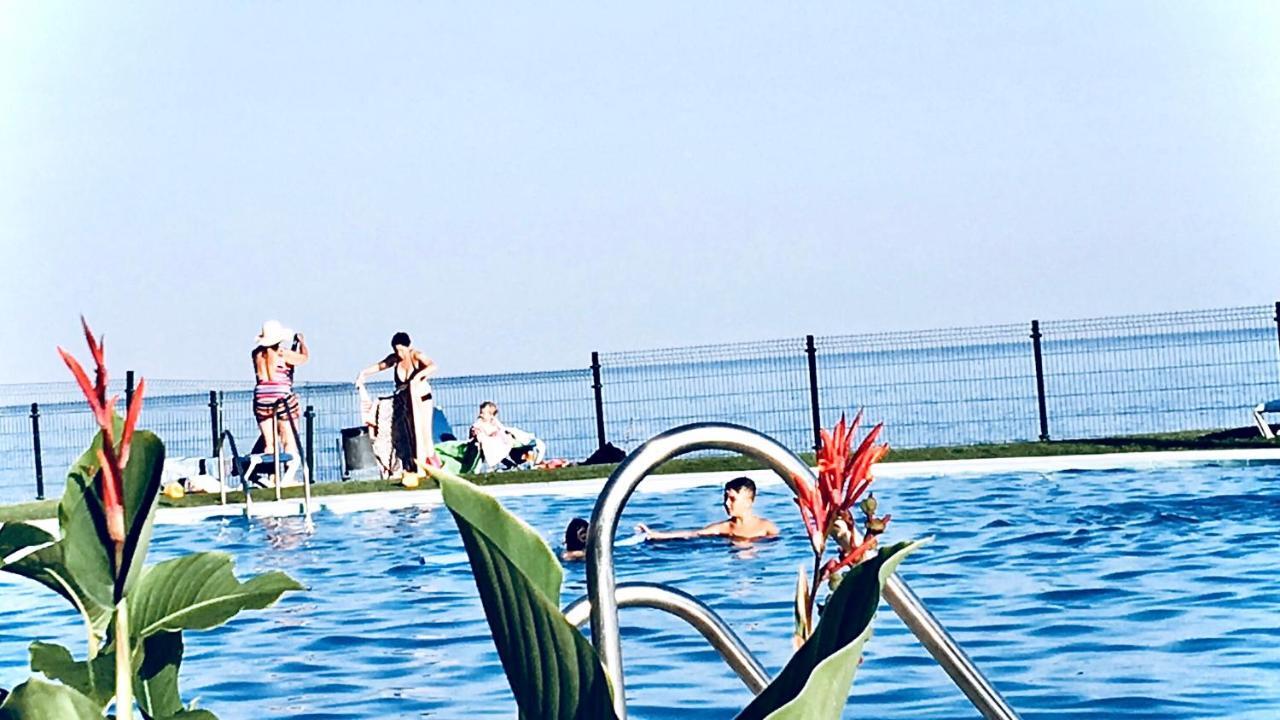 Mi Capricho Beachfront- 9E Apartment With Sea Views - Costa Del Sol Sitio de Calahonda المظهر الخارجي الصورة
